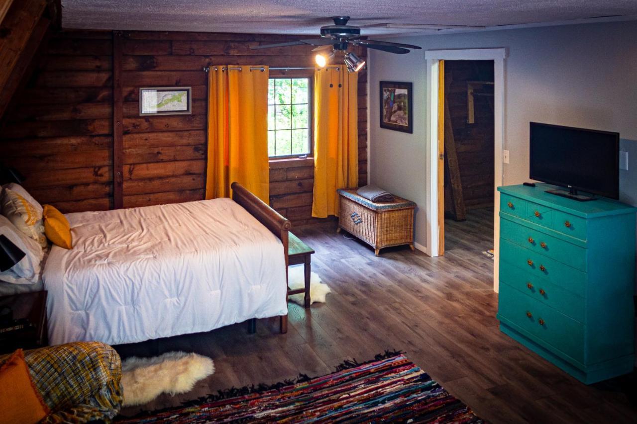 Hikers Haven, A Cozy Cabin Loft Above Bashakill Wildlife Refuge Vila Wurtsboro Exterior foto